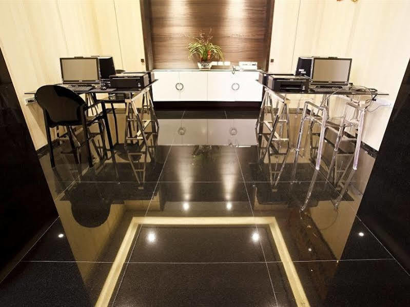 Royal Group Hotel Ho Yi Branch Kaohsiung Dış mekan fotoğraf